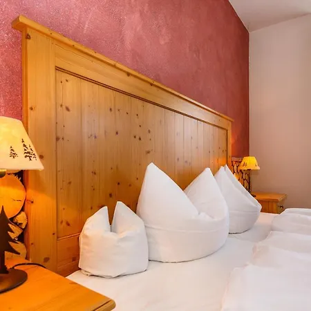 Готель Landkomforthotel Panorama & Restaurant Bella Vista 3*