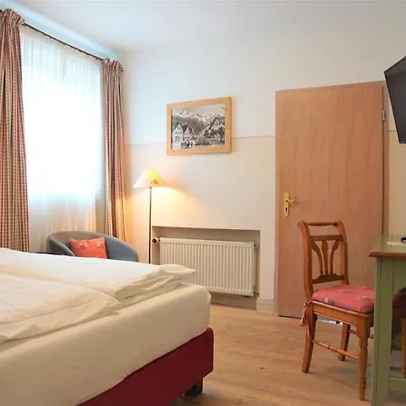 Landkomforthotel Panorama & Restaurant Bella Vista Готель Гарміш-Партенкірхен