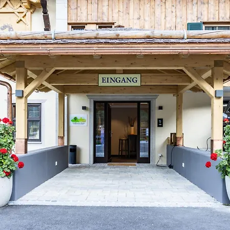 Landkomforthotel Panorama & Restaurant Bella Vista Готель Гарміш-Партенкірхен