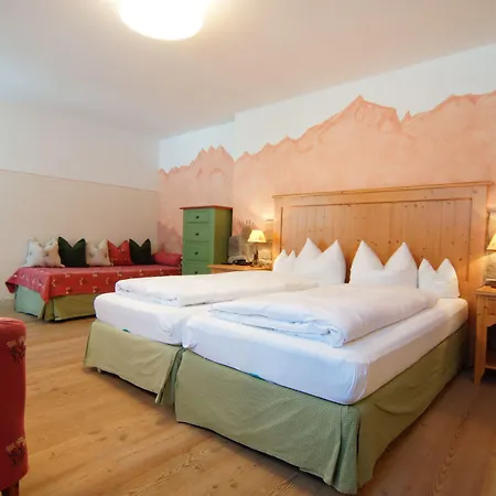 Landkomforthotel Panorama & Restaurant Bella Vista 3* Гарміш-Партенкірхен