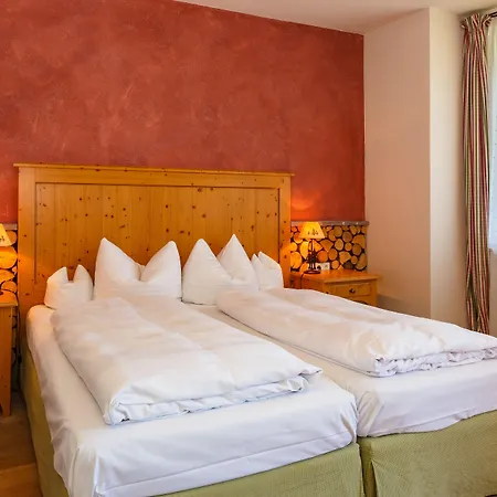 Landkomforthotel Panorama & Restaurant Bella Vista 3* Гарміш-Партенкірхен