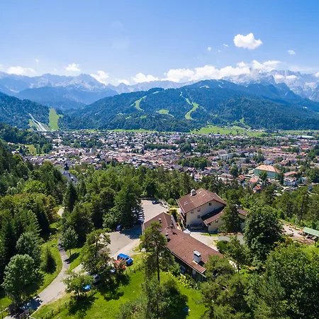 Landkomforthotel Panorama & Restaurant Bella Vista Готель Гарміш-Партенкірхен