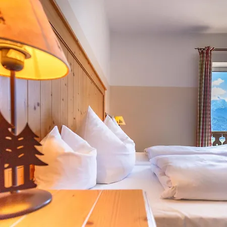 Landkomforthotel Panorama & Restaurant Bella Vista Гарміш-Партенкірхен