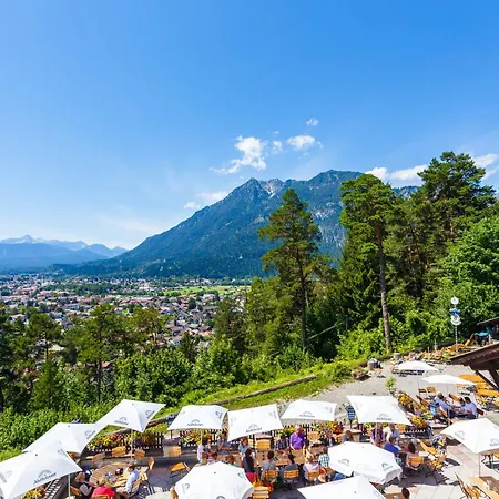 Готель Landkomforthotel Panorama & Restaurant Bella Vista Гарміш-Партенкірхен